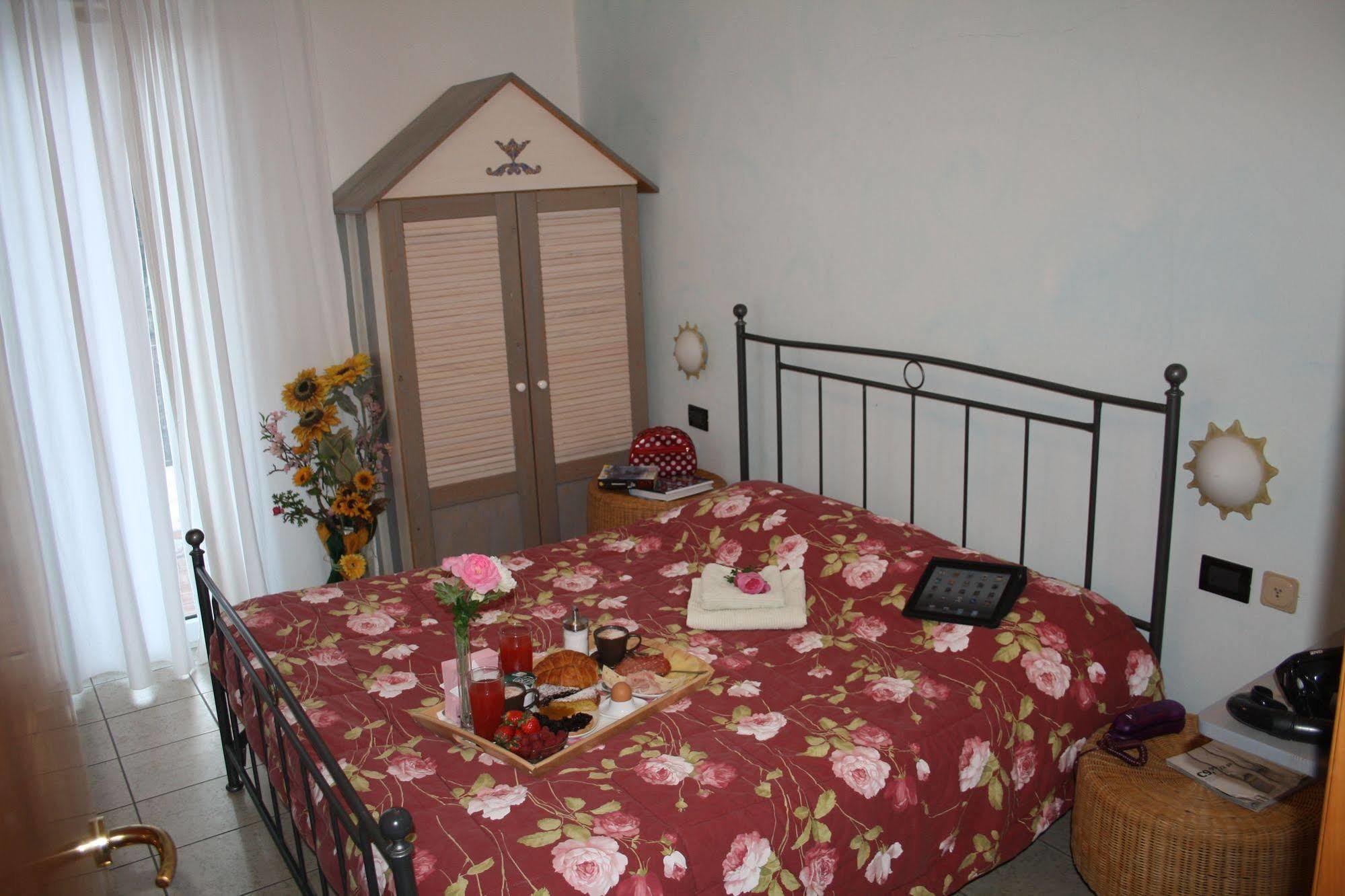 רימיני Villa Grazia מראה חיצוני תמונה